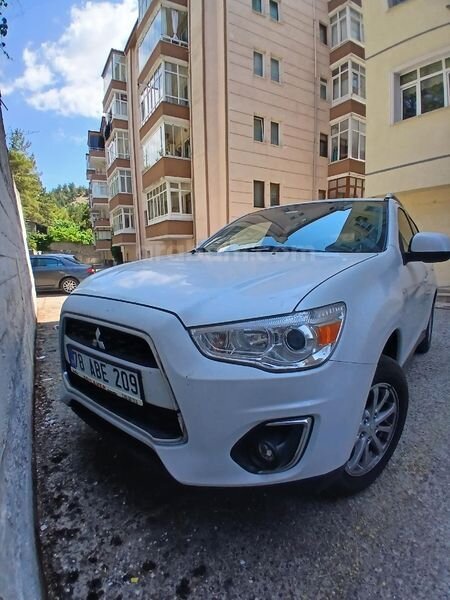 Sahibinden Mitsubishi ASX 1.6 MIVEC Invite 2014 Model 17900 km, üst model otm.araçlarla takas olur..