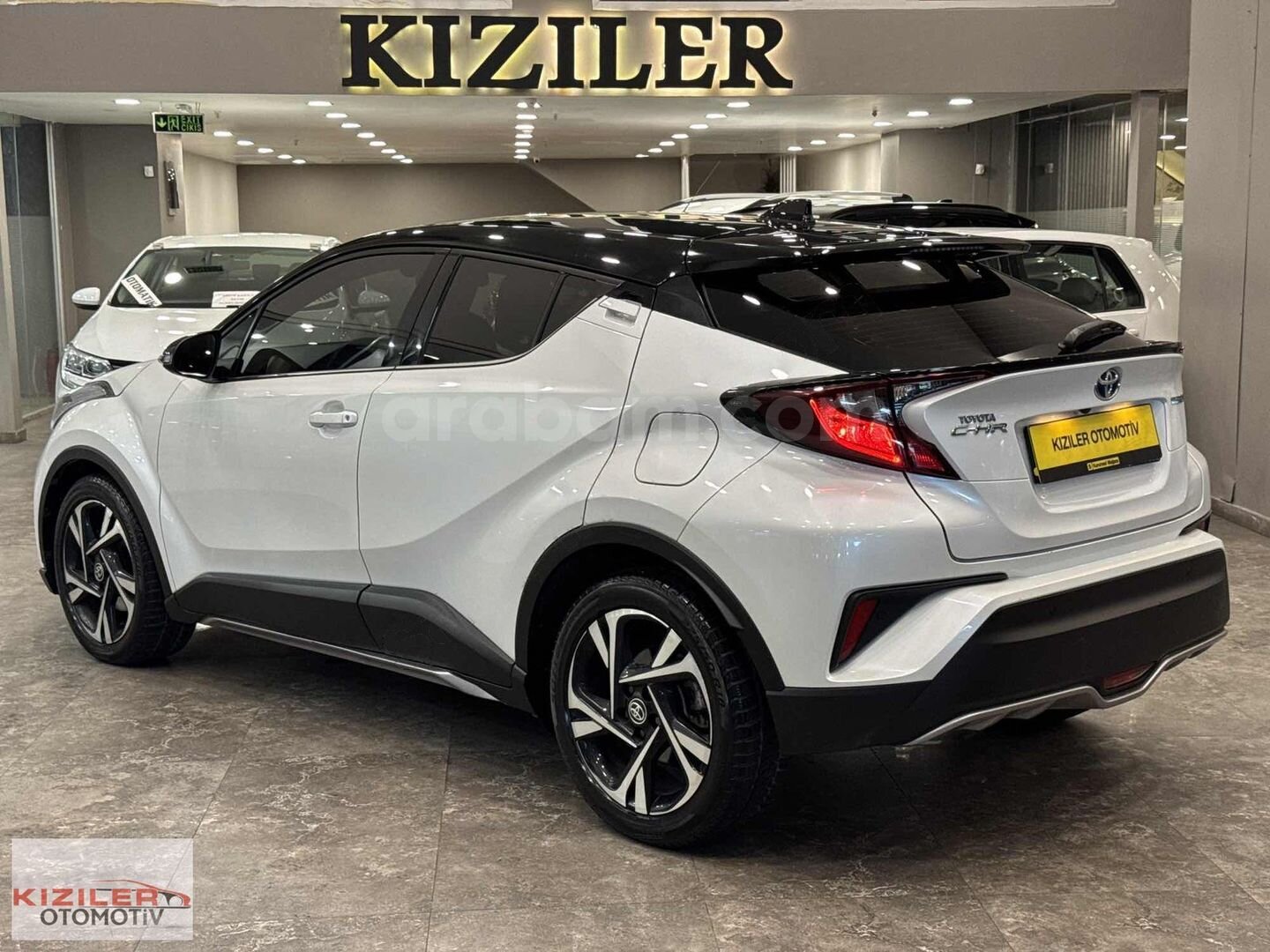 SİYAH TAVAN BLACK ROOF 2023 MODEL HYBRİD TOYOTA C-HR 4