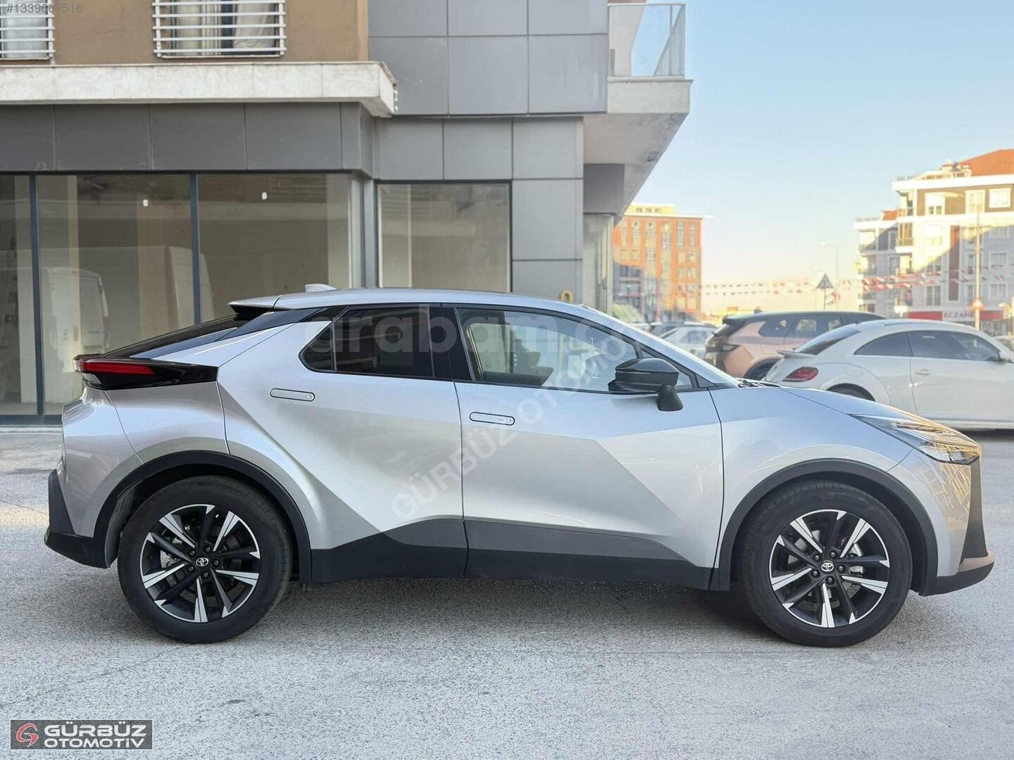 2026 TOYOTA CHR 1.8 HYBRİD PASSİON BOYASIZ DEĞİŞENSİZ 4