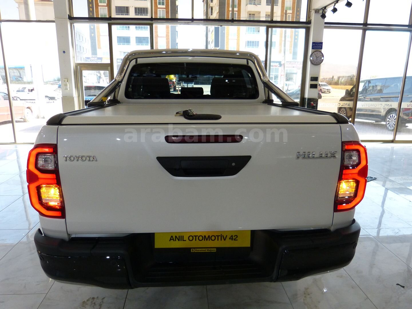 BOYASIZ 2025 HİLUX Hİ CRUİSER 2.4 4X2 SÜRGÜLÜ BAGAJ 6