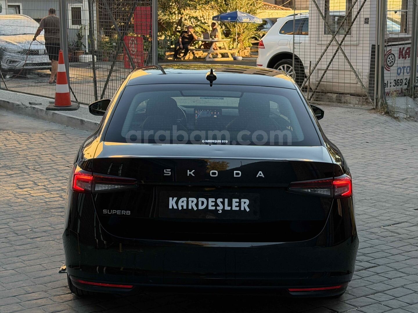 Galeriden Skoda SuperB 1.5 TSI Hybrid Premium 2025 Model İstanbul 53.500 km Siyah 5