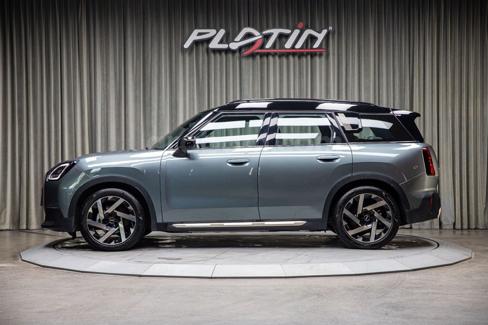 2025 MINI Countryman E E Favoured 7