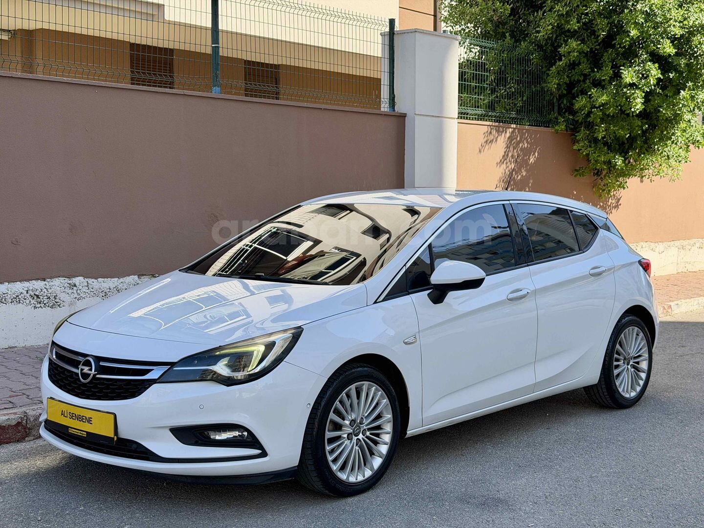 Galeriden Opel Astra 1.6 CDTI Excellence 2016 Model Antalya 199.000 km Beyaz 1