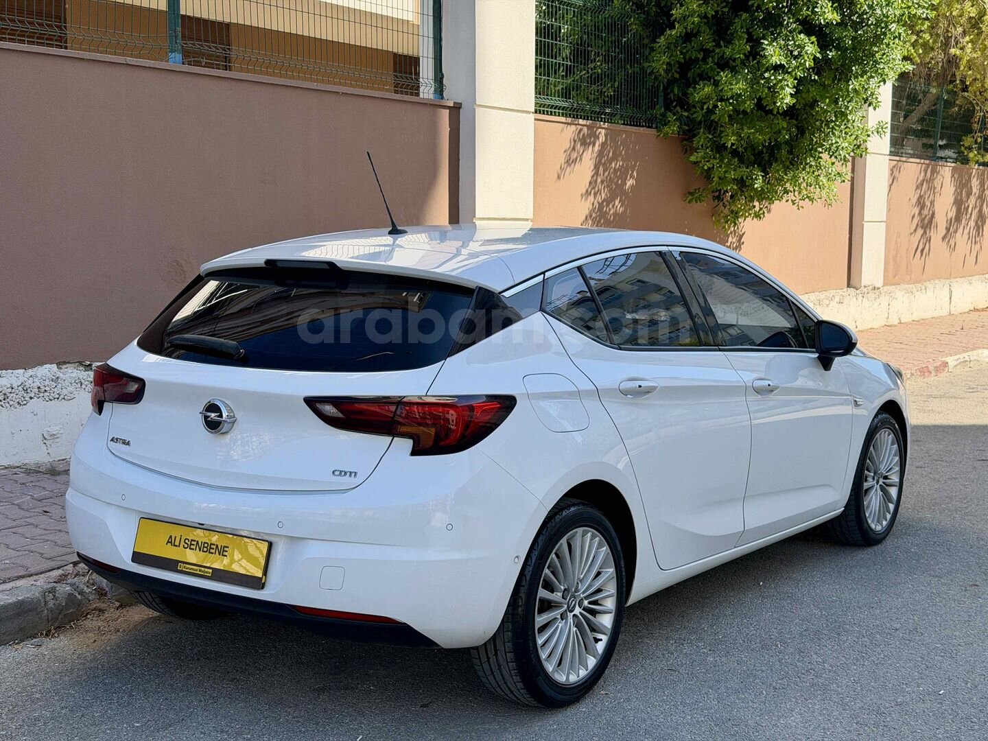 Galeriden Opel Astra 1.6 CDTI Excellence 2016 Model Antalya 199.000 km Beyaz 4