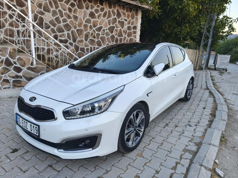 Sahibinden Kia Ceed 1.6 CRDi Premium 2016 Model 158.000 km Beyaz