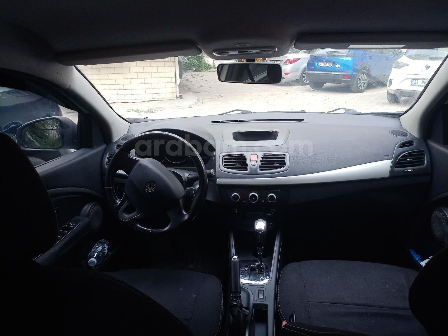 Sahibinden Renault Fluence 1.5 dCi Joy 2013 Model İstanbul 278.000 km Beyaz 6