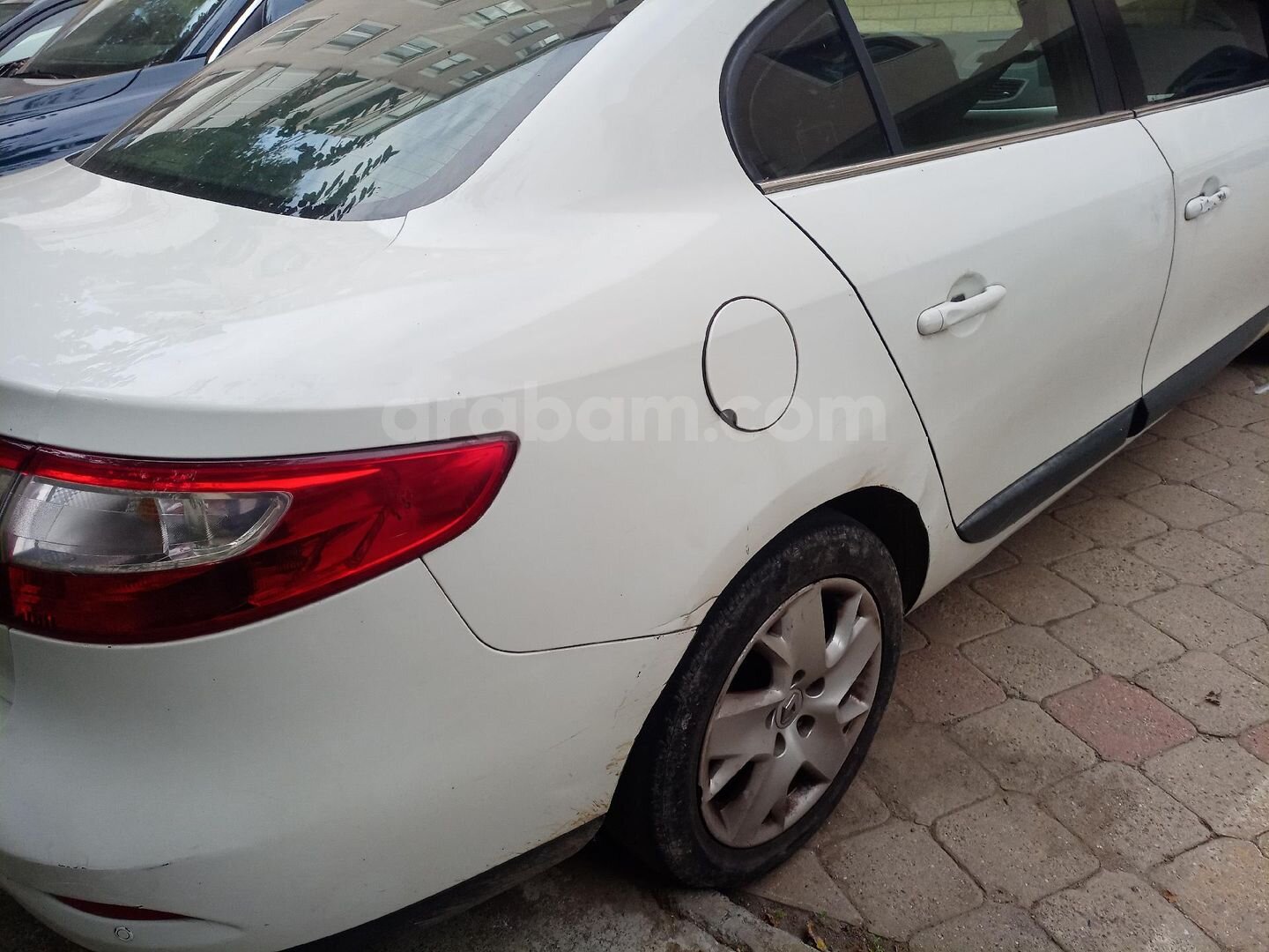 Sahibinden Renault Fluence 1.5 dCi Joy 2013 Model İstanbul 278.000 km Beyaz 3