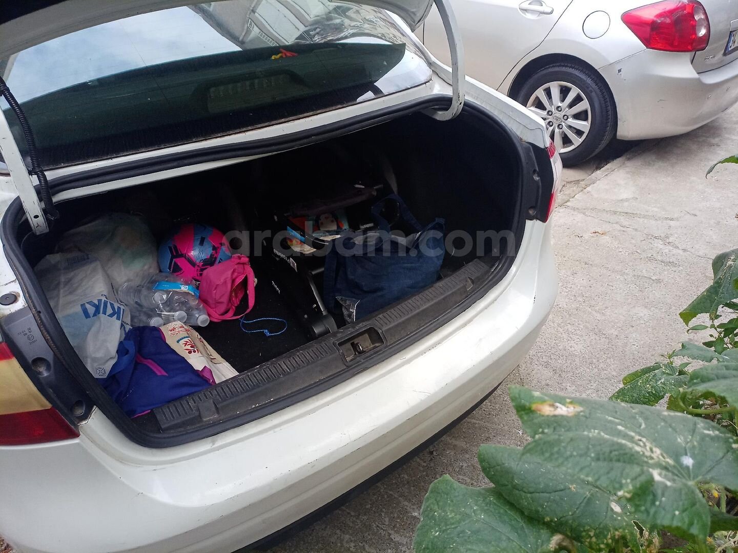 Sahibinden Renault Fluence 1.5 dCi Joy 2013 Model İstanbul 278.000 km Beyaz 5