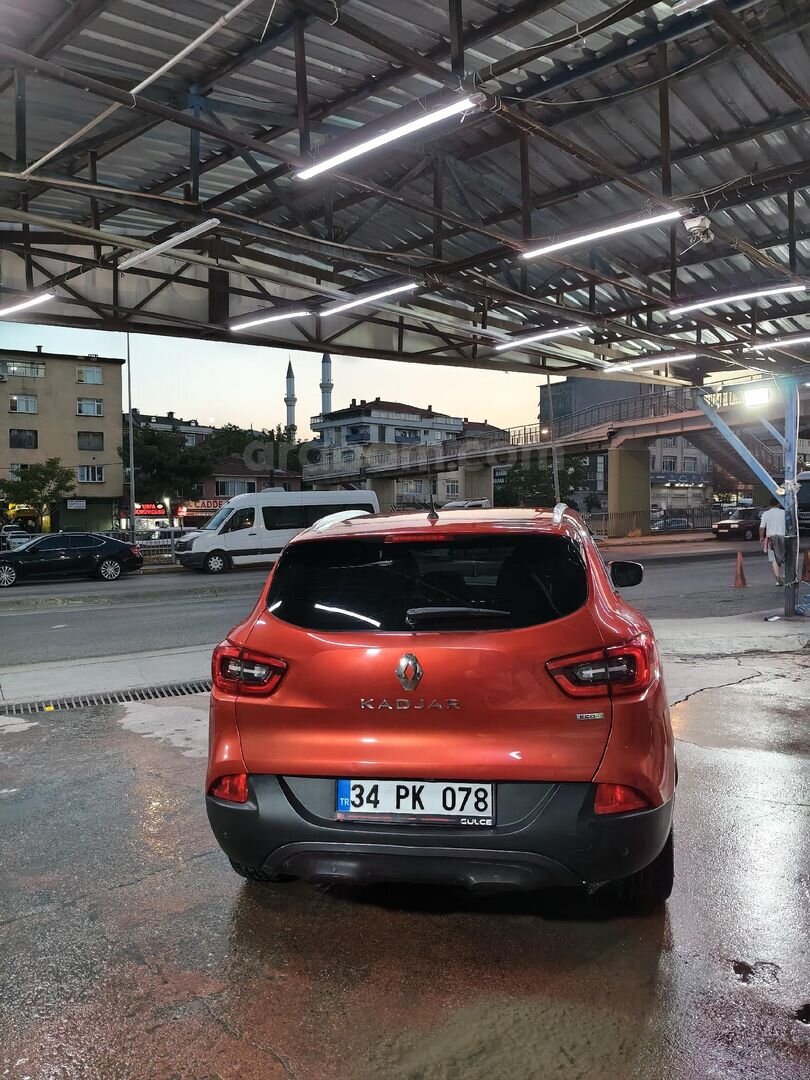 Sahibinden Renault Kadjar 1.5 dCi Icon 2015 Model İstanbul 132.000 km Kırmızı 4