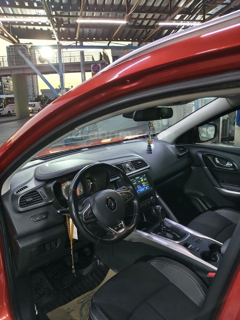 Sahibinden Renault Kadjar 1.5 dCi Icon 2015 Model İstanbul 132.000 km Kırmızı 7