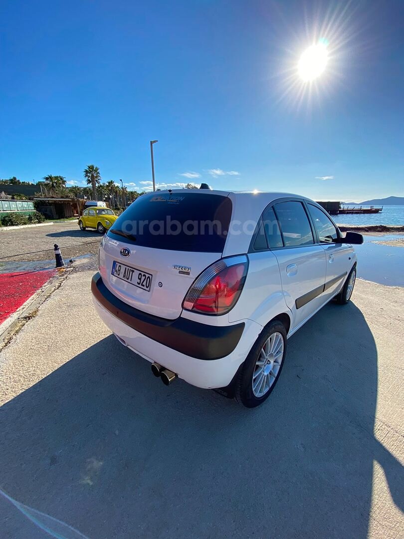 Sahibinden Kia Rio 1.5 CRDi EX Comfort 2007 Model 4