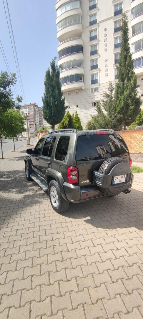 Sahibinden Jeep Cherokee 2.8 CRD Limited 2006 Model 5