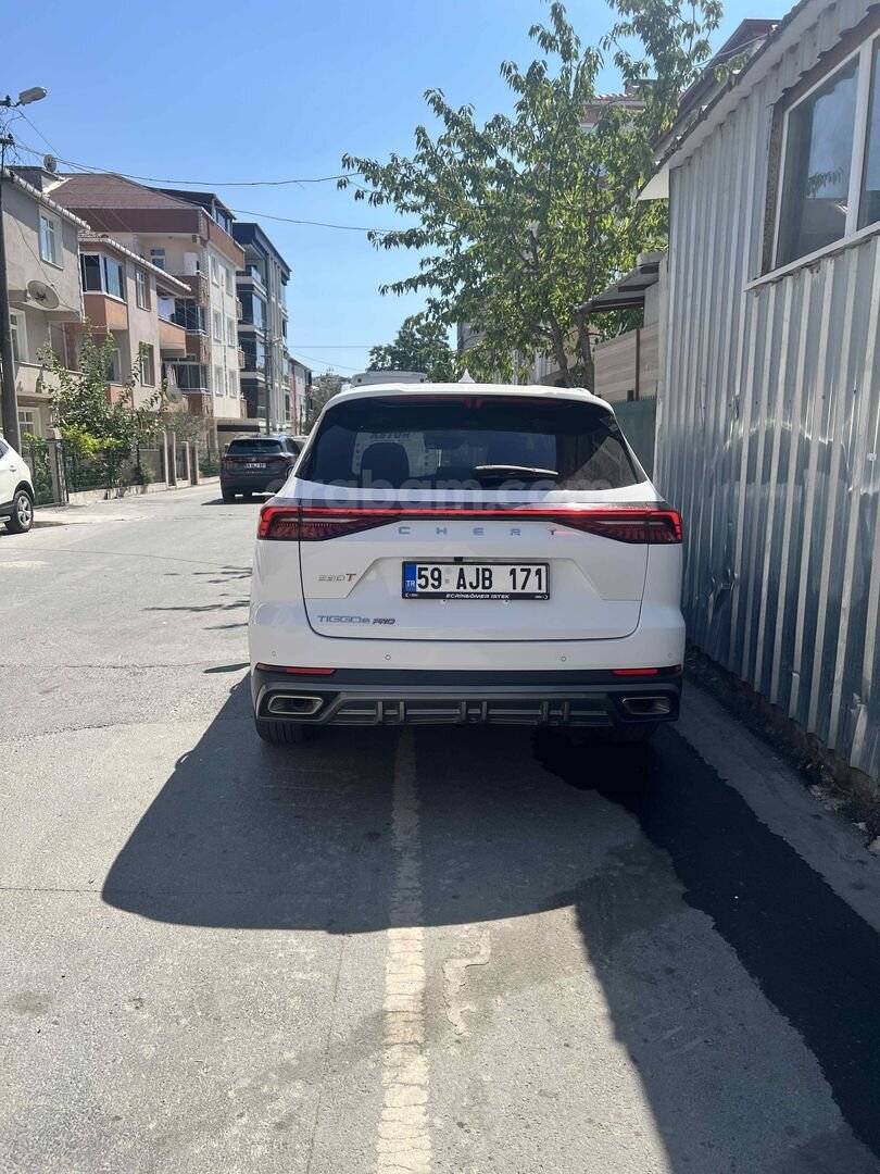 Sahibinden Chery Tiggo 8 Pro 1.6 TGDI Avantgarde 2024 Model 43.000 km Beyaz 3