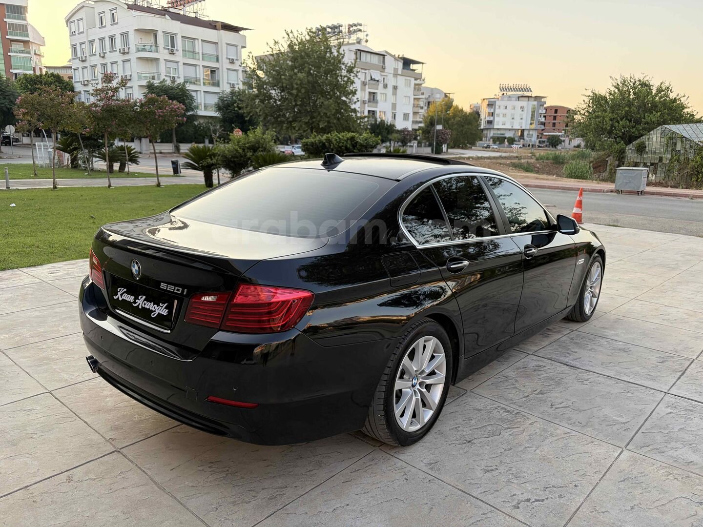 Galeriden BMW 5 Serisi 520i Executive 2016 Model Antalya 195.500 km Siyah 6