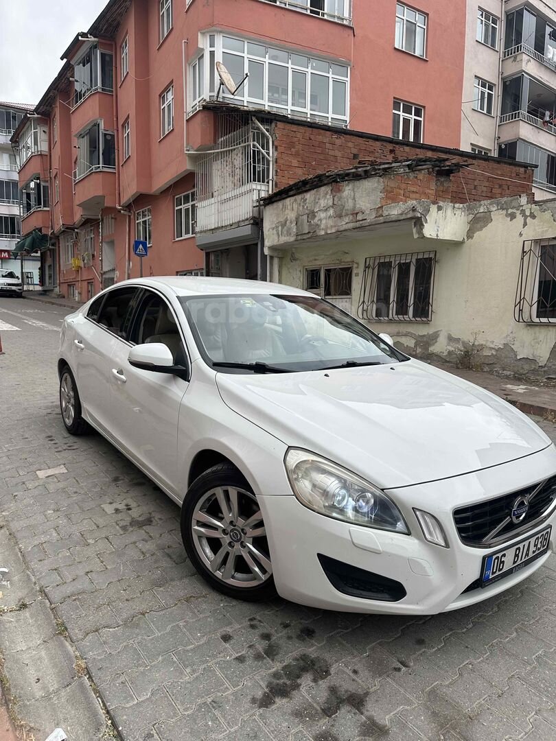 Sahibinden Volvo S60 2.0 D Premium 2011 Model 3