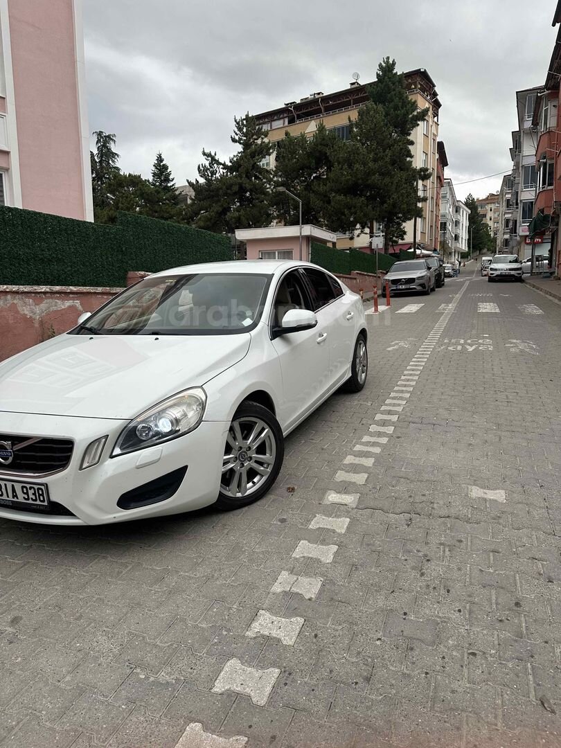 Sahibinden Volvo S60 2.0 D Premium 2011 Model 2