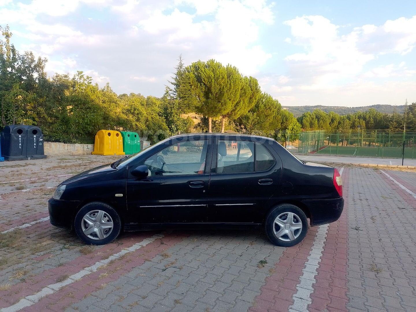 Sahibinden Tata Indigo 1.4 MPFI Comfort 2010 Model Kütahya 112.000 km Siyah 5
