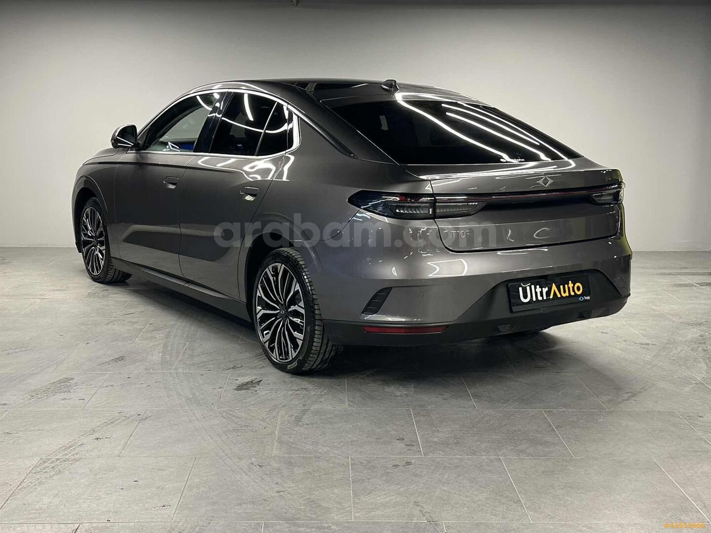 Galeriden TOGG T10F V2 Uzun Menzil 2025 Model İstanbul 11.000 km Füme 6