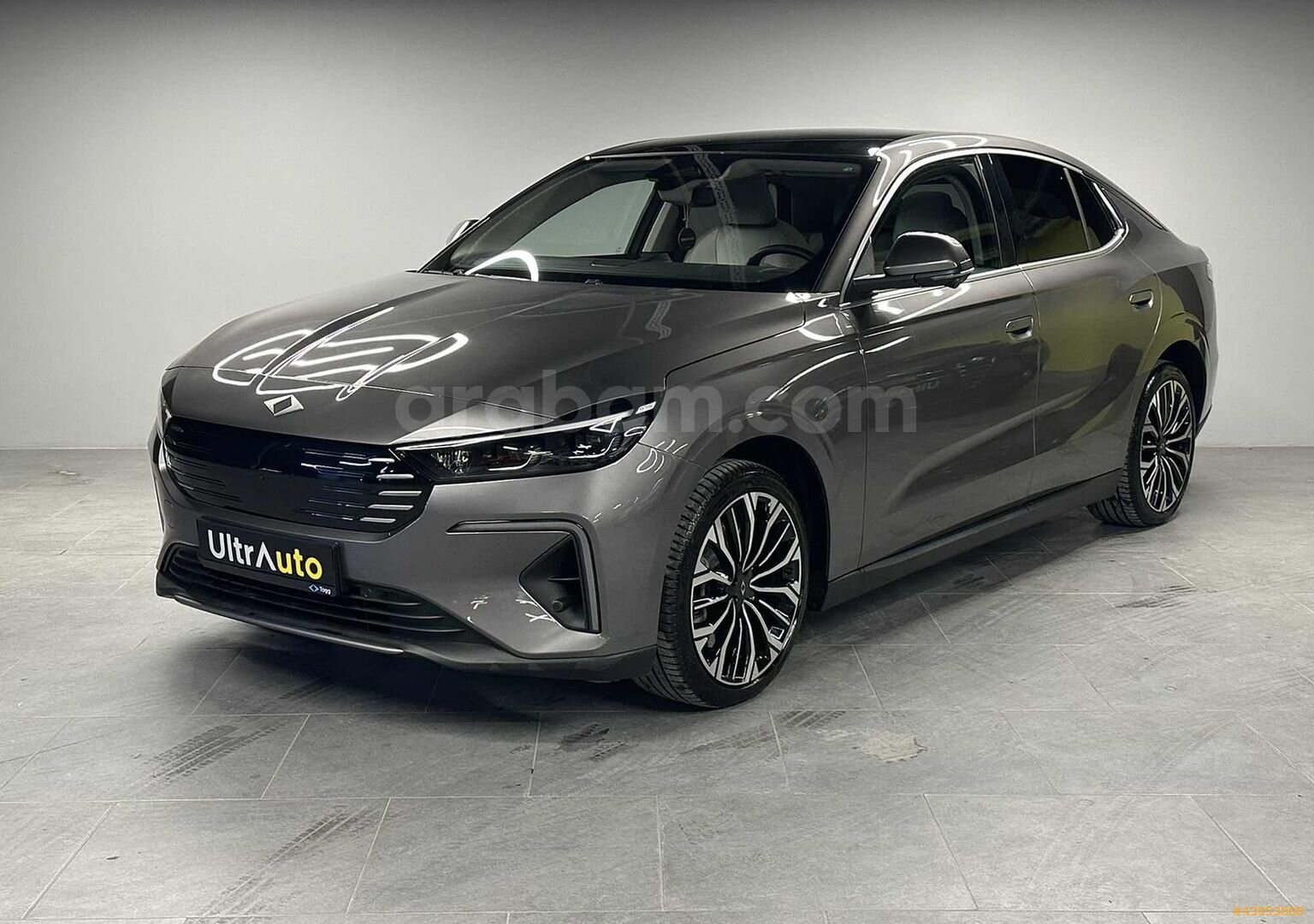 Galeriden TOGG T10F V2 Uzun Menzil 2025 Model İstanbul 11.000 km Füme 3