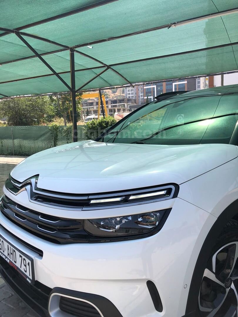 Sahibinden Citroen C5 Aircross 1.6 PureTech Shine 2020 Model 2021 mart çıkışlı 69800 km Beyaz 3