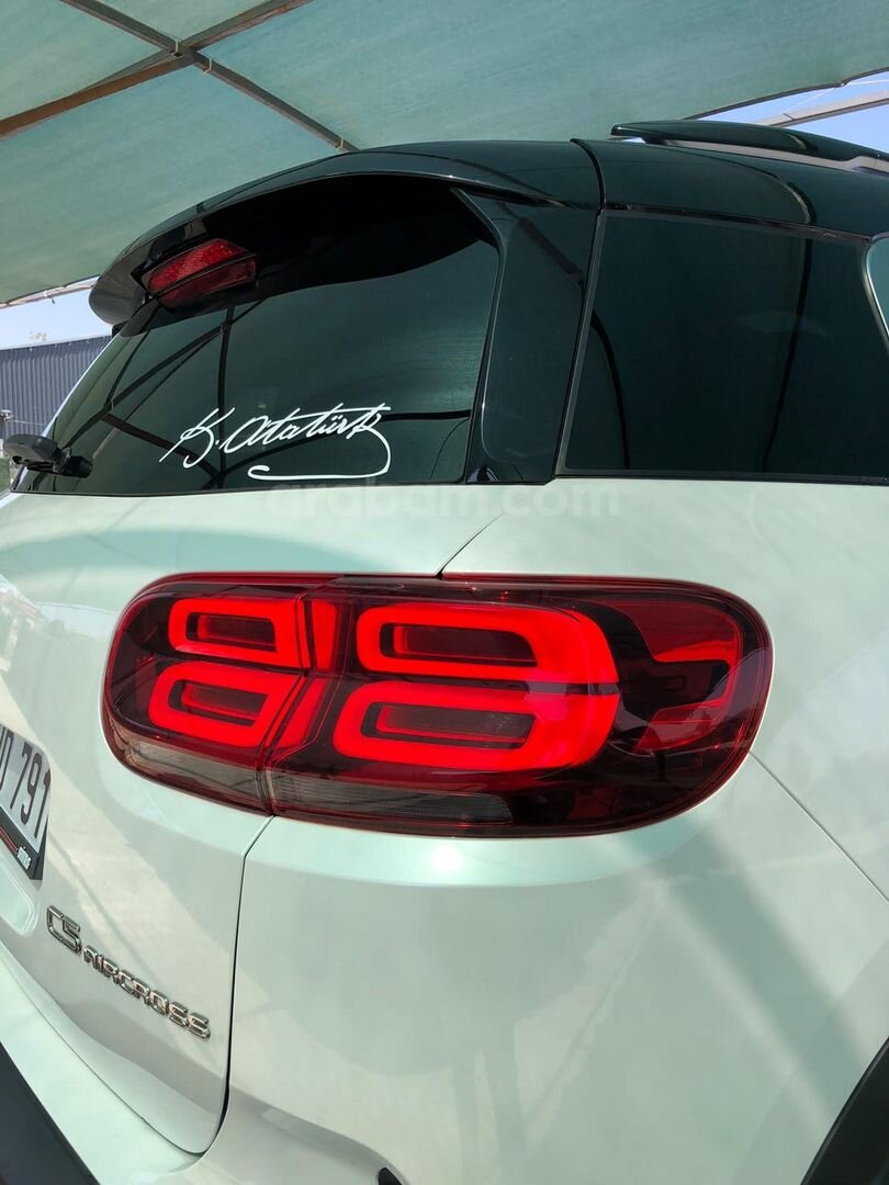 Sahibinden Citroen C5 Aircross 1.6 PureTech Shine 2020 Model 2021 mart çıkışlı 69800 km Beyaz 7