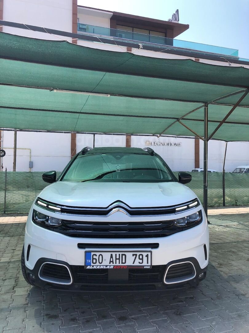 Sahibinden Citroen C5 Aircross 1.6 PureTech Shine 2020 Model 2021 mart çıkışlı 69800 km Beyaz 2