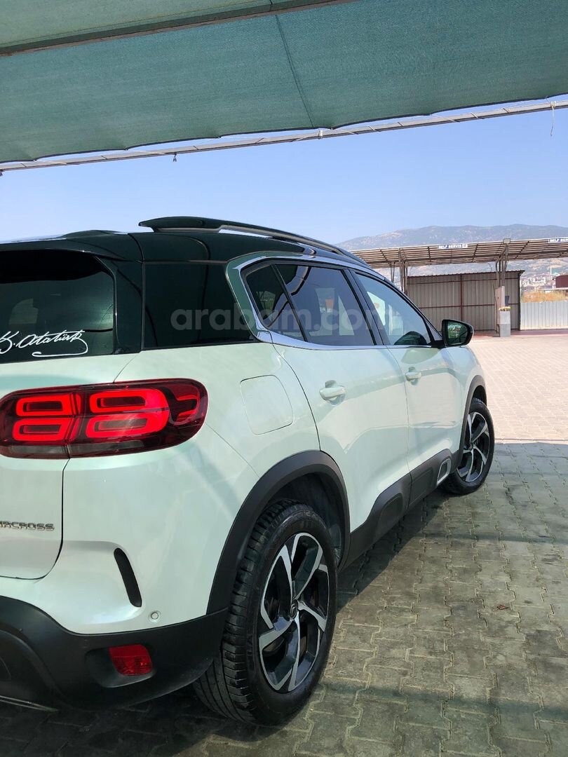 Sahibinden Citroen C5 Aircross 1.6 PureTech Shine 2020 Model 2021 mart çıkışlı 69800 km Beyaz 4