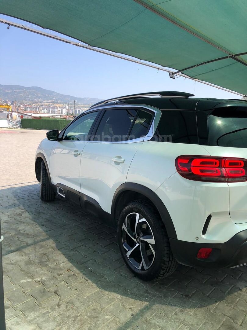 Sahibinden Citroen C5 Aircross 1.6 PureTech Shine 2020 Model 2021 mart çıkışlı 69800 km Beyaz 5