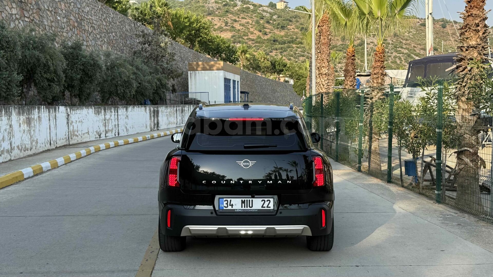 Sahibinden Mini Countryman E Favoured 2024 Model 35.000 km Siyah 4