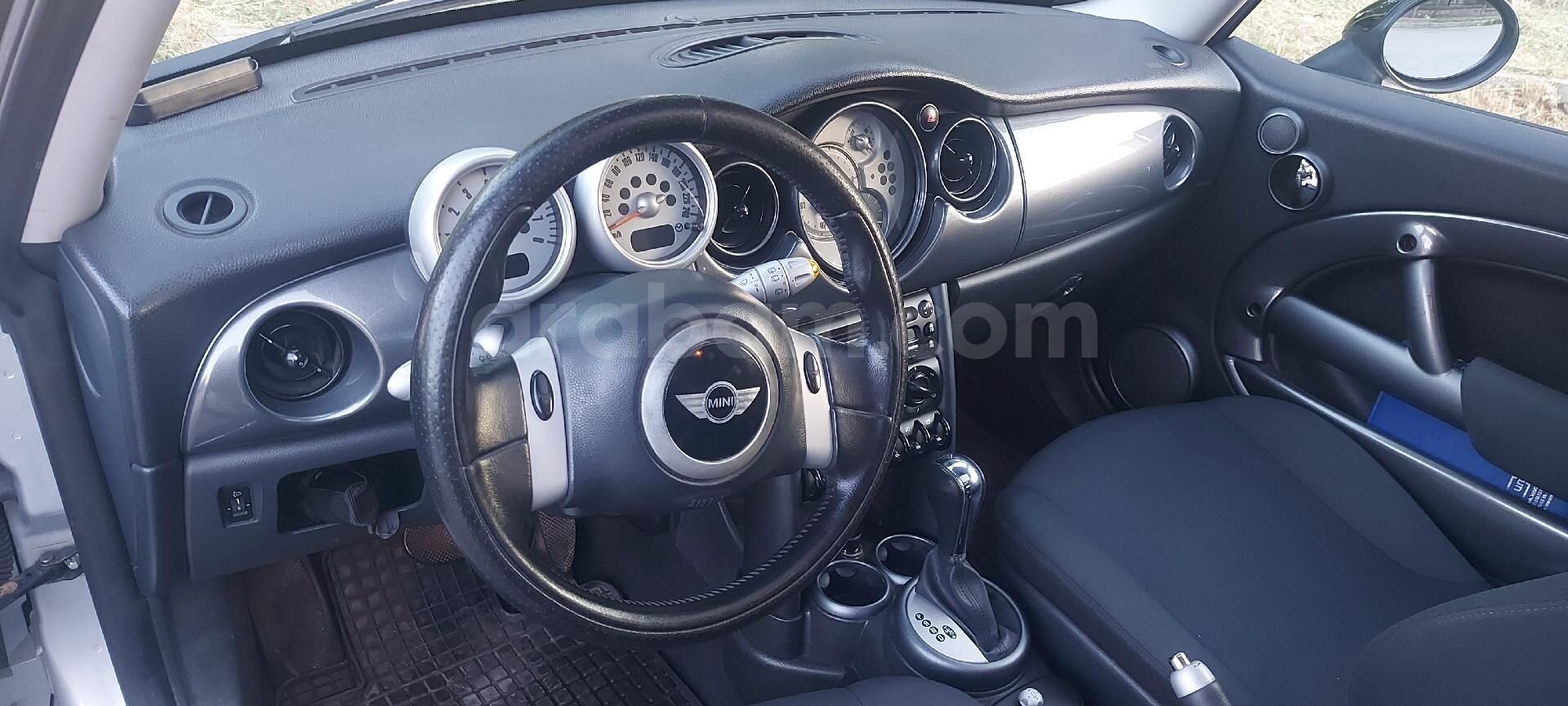 Özel Plakalı Sahibinden 174.000km Mini Cooper 1.6 Benzinli 2006 Model 3