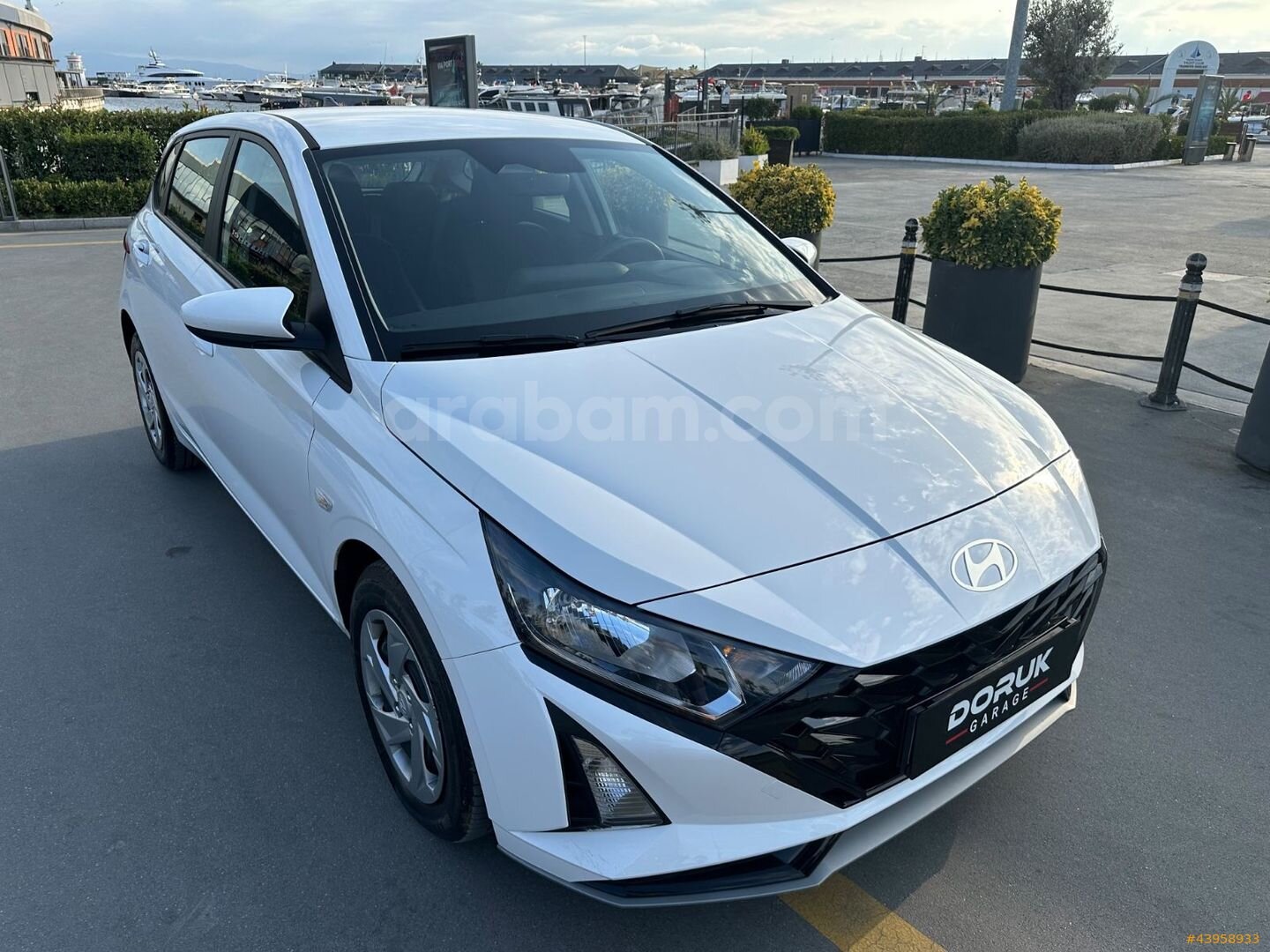 Galeriden Hyundai i20 1.0 T-GDI Jump 2026 Model İstanbul 15.000 km Beyaz 2