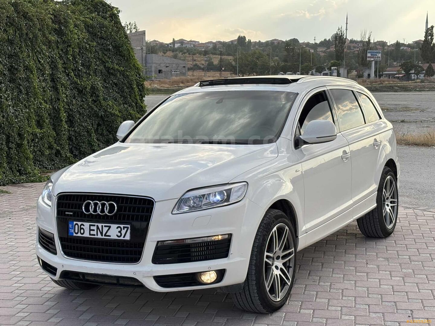 Temiz Audi Q7 77 favoriye özel son fiyat 4