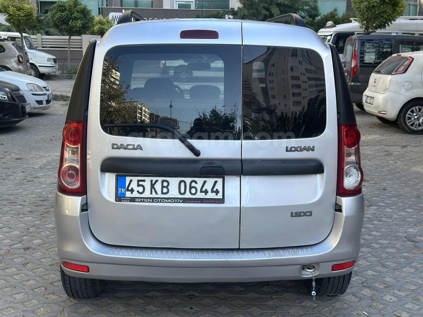 Otomobil ruhsatlı 7 kişilik dizel orijinal 148 binde 2