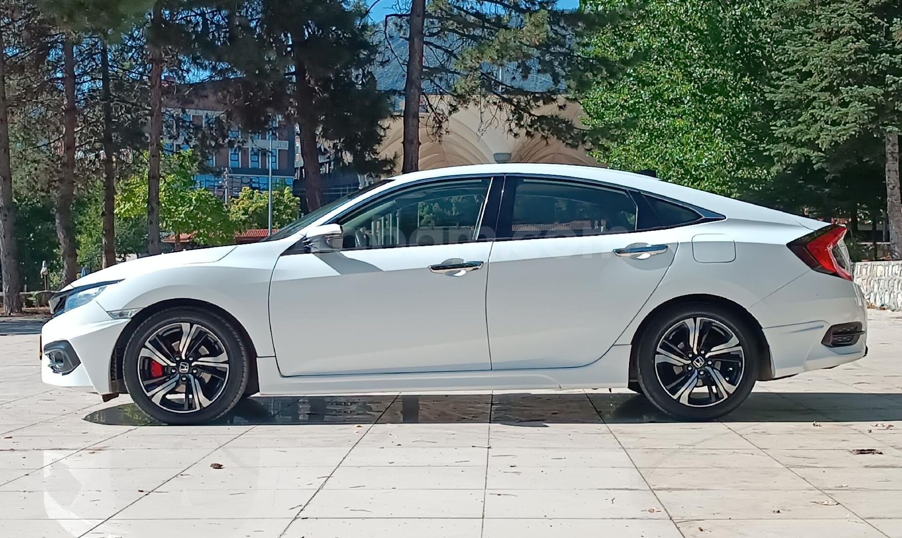 Galeriden Honda Civic 1.5 i-VTEC RS 2017 Model Karabük 130.000 km Beyaz 6