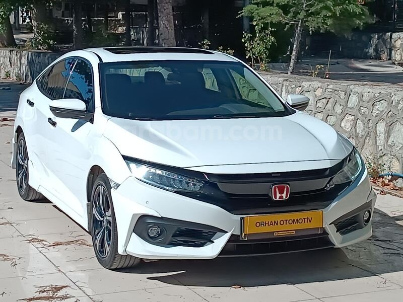 Galeriden Honda Civic 1.5 i-VTEC RS 2017 Model Karabük 130.000 km Beyaz