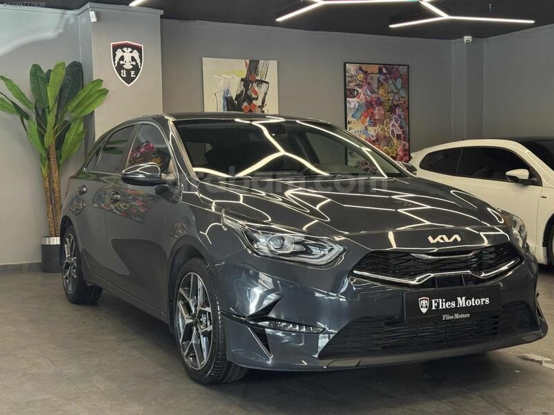 FLİES MOTORS'DAN KİA CEED ELEGANCE 69 BİN KM OTOMATİK