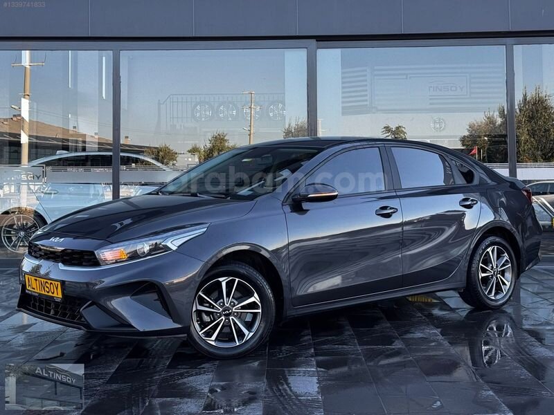 ALTINSOYOTO 2022 BOYASZ 68.000 KM ELEGANCE/G.GÖRÜŞ/OTOMATİK/1.6