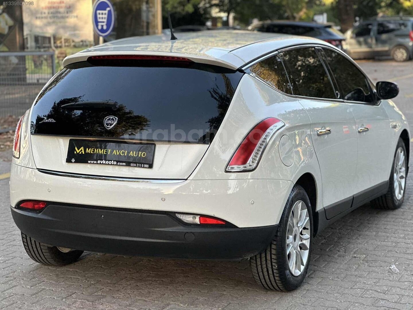Galeriden Lancia Delta 1.6 MJet 2013 Model Bursa 94.000 km Beyaz 6