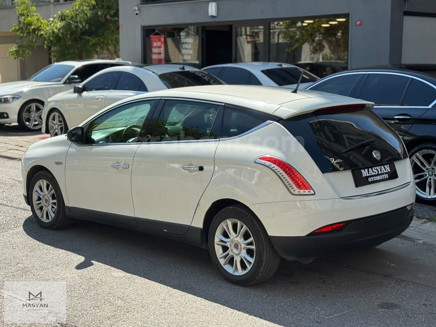 Galeriden Lancia Delta 1.6 MJet 2011 Model İstanbul 250.000 km Beyaz 6