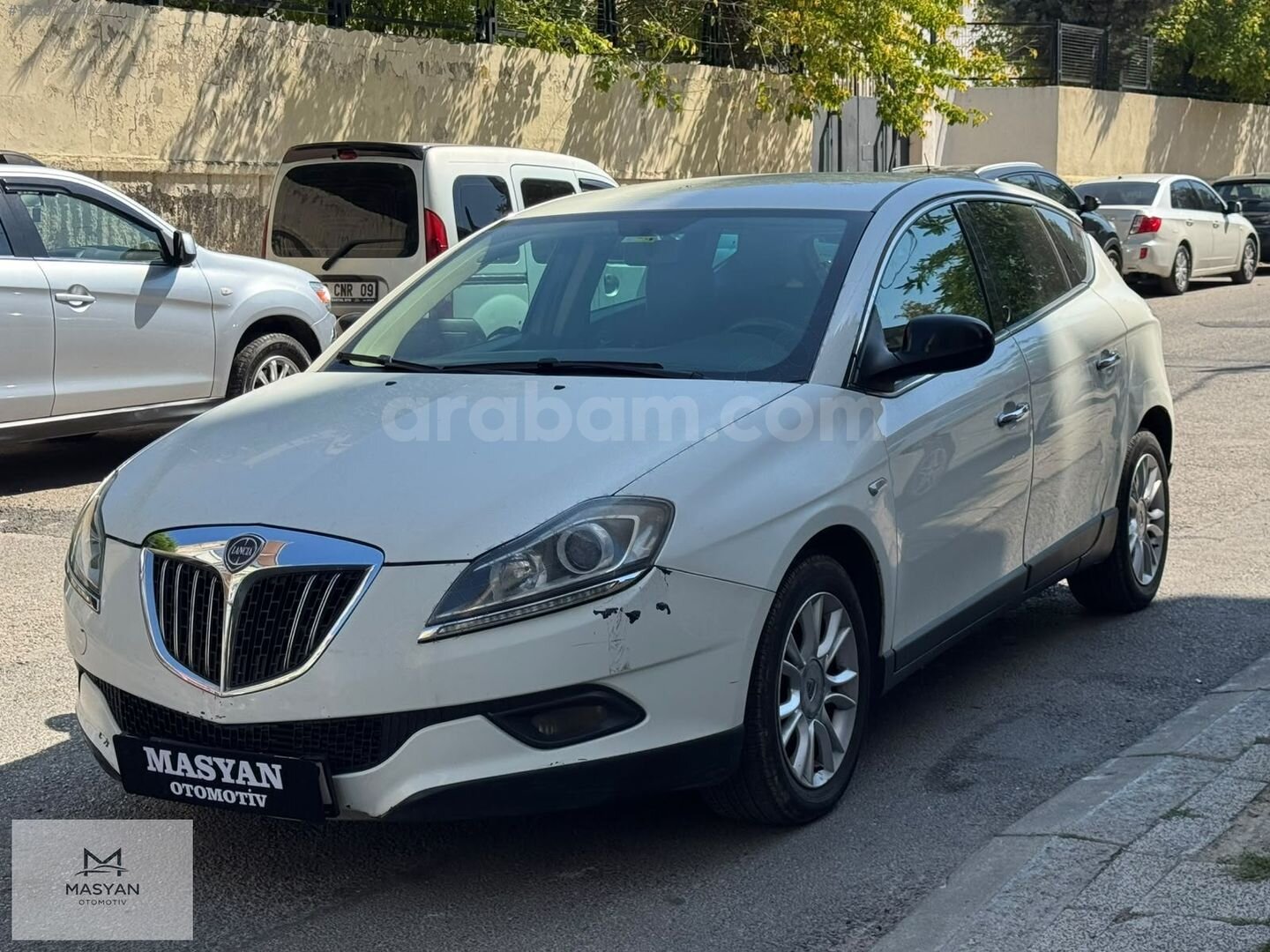 Galeriden Lancia Delta 1.6 MJet 2011 Model İstanbul 250.000 km Beyaz 3