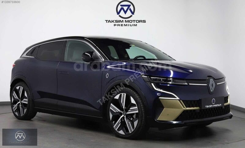 Galeriden Renault Megane E-Tech Iconic 2024 Model İstanbul 32.000 km Lacivert