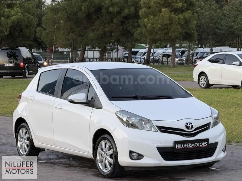 Galeriden Toyota Yaris 1.33 Cool 2013 Model Bursa 66.000 km Beyaz