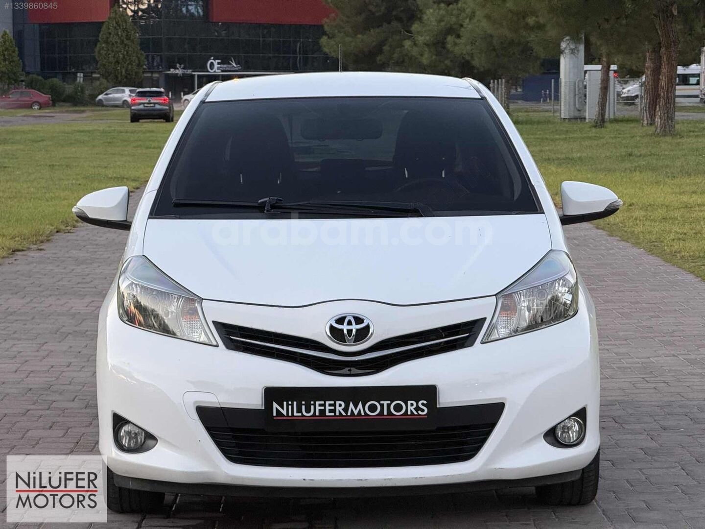 Galeriden Toyota Yaris 1.33 Cool 2013 Model Bursa 66.000 km Beyaz 2