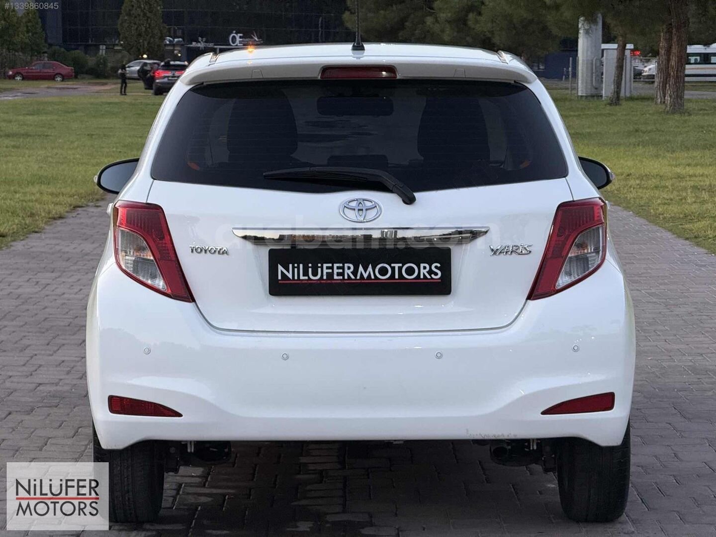 Galeriden Toyota Yaris 1.33 Cool 2013 Model Bursa 66.000 km Beyaz 5