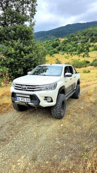 Sahibinden Toyota Hilux 2.4 D-4D 4x4 Hi-Cruiser 2018 Model 183.000 km Beyaz