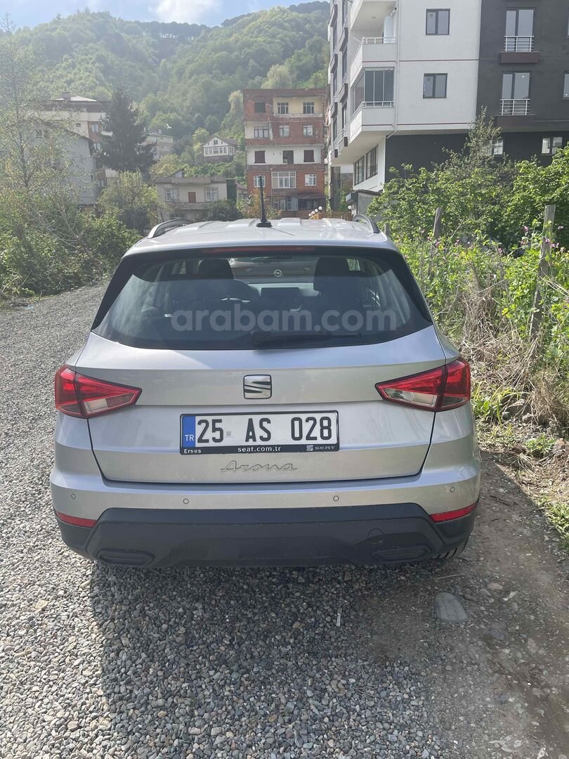 Sahibinden Seat Arona 1.0 EcoTSI Style 2024 Model Trabzon 61.000 km Gri (Gümüş) 2