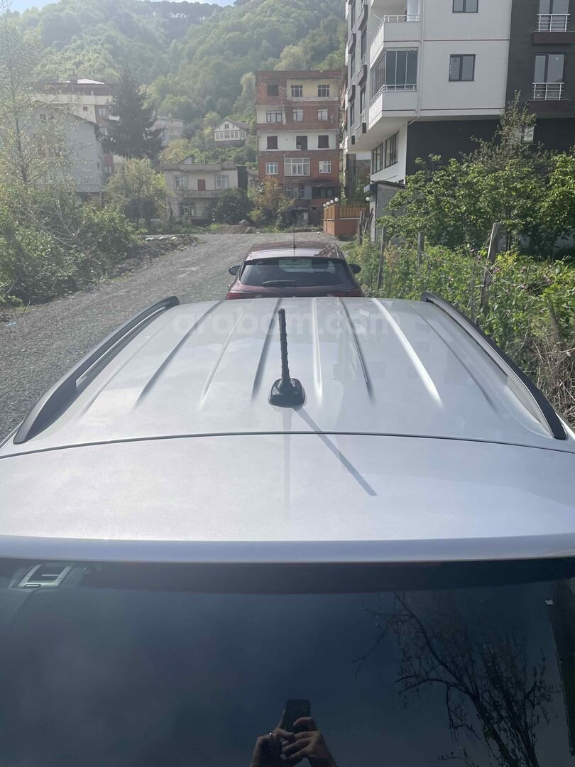 Sahibinden Seat Arona 1.0 EcoTSI Style 2024 Model Trabzon 61.000 km Gri (Gümüş) 5