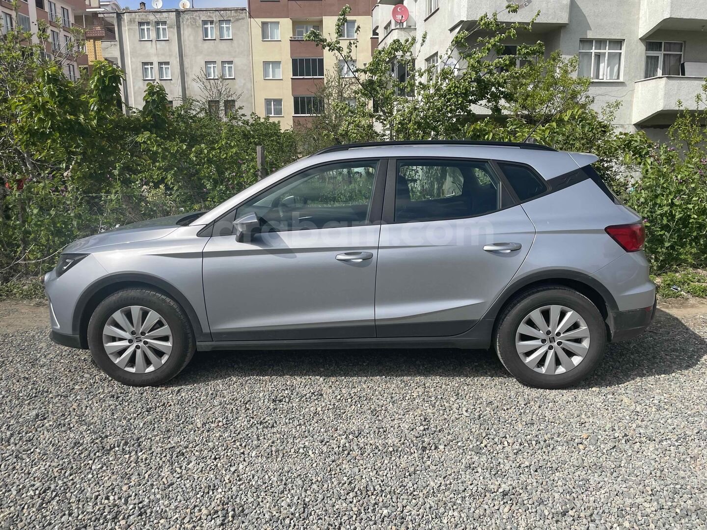 Sahibinden Seat Arona 1.0 EcoTSI Style 2024 Model Trabzon 61.000 km Gri (Gümüş) 4