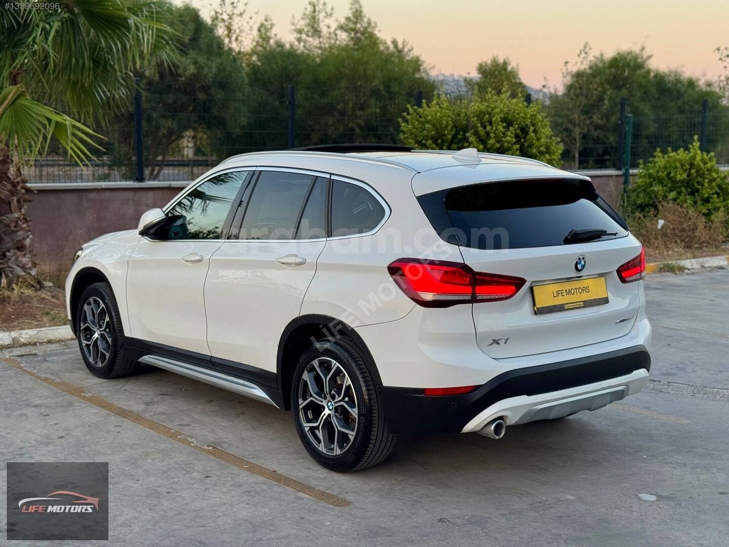 BMW X1 / 110.ooo KM / HATASIZ / BOYASIZ / CAM TVN / ELKTRKLİ BGJ 4