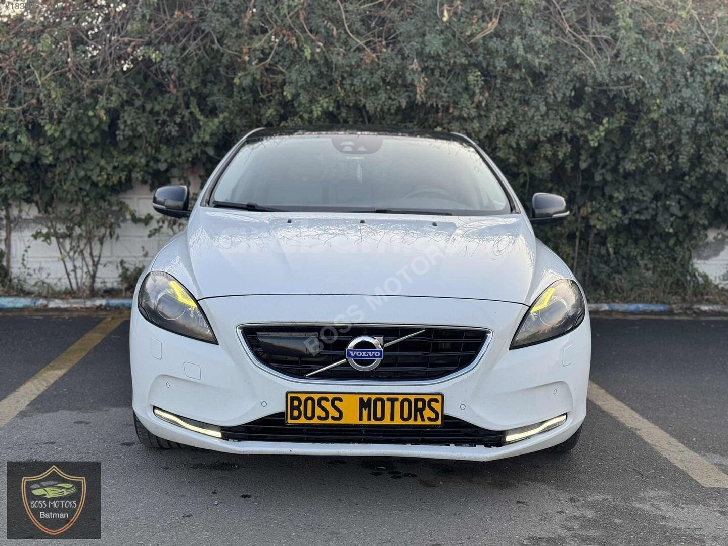 BOSS MOTORS 2014 VOLVO V40 1.6 D ADVANCE CAM TAVAN 215.000 KM 2